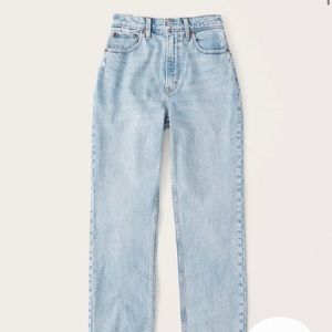 Abercrombie and fitch curve love 90s ultra high rise straight jeans.
